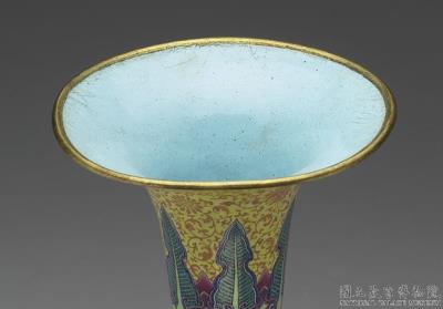 图片[3]-Gu-shaped vase with painted enamel banana leaf decor on copper, Qing dynasty, Qianlong reign (1736-1795)-China Archive